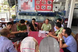 Hàng quán 'chặt chém' khách ngày tết, bị xử phạt ra sao?