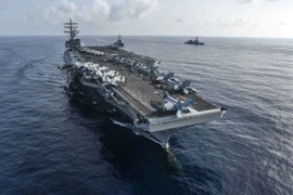Tàu sân bay Mỹ USS Ronald Reagan trong một chuyến đi đến Biển Đông. Ảnh: SHUTTERSTOCK