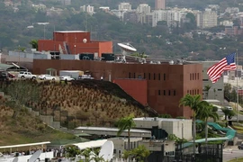 Mỹ sẽ rút hết nhân viên ngoại giao khỏi Venezuela 