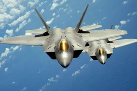 Mỹ điều chiến đấu cơ F-22 đến vùng Vịnh để 'canh' Iran