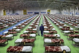 Iran: Chặn dịch COVID-19, không phải 'chiến tranh chính trị'