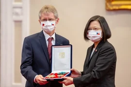 Chủ tịch Thượng viện Czech: Không có chuyện vượt 'lằn ranh đỏ'