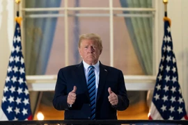 Bắt đầu rao bán đồng xu kỷ niệm ông Trump 'đánh bại COVID-19'