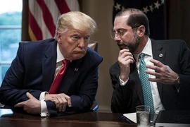 Tiết lộ sốc: Ông Trump từng có ý đưa bệnh nhân COVID-19 đến Guantánamo