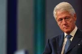 Cựu Tổng thống Bill Clinton lần đầu lên tiếng sau điều trị nhiễm trùng máu