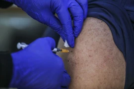 Úc: Không tiêm vaccine tăng 16 lần nguy cơ tử vong vì COVID-19
