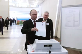 Điện Kremlin nói về chuyện ông Putin tranh cử tổng thống nhiệm kỳ thứ 5