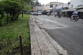 Đường Hoàng Sa tiếp tục hỏng vì khí ga