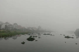  Sài Gòn âm u, do mù khô hay mù ướt?