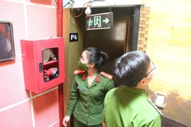 Đà Nẵng ra quân kiểm tra PCCC tại các quán karaoke, vũ trường