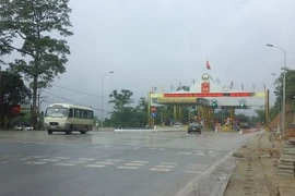 'Ra thắp hương cho bố cách nhà 500 m cũng phải mất phí'