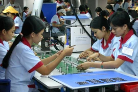 Công bố cụ thể các khoản đóng BHXH năm 2016