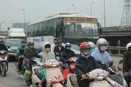 Chưa thể cấm xe máy khi hệ thống giao thông công cộng còn yếu 