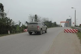 Giám sát doanh thu cầu Hạc Trì