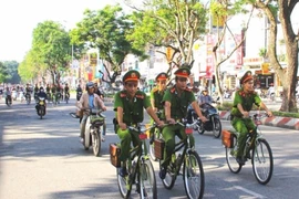 Cẩn trọng việc khuyến khích đi xe đạp