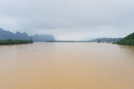 Bộ GTVT chỉ đạo khẩn việc ứng phó với lũ miền Trung