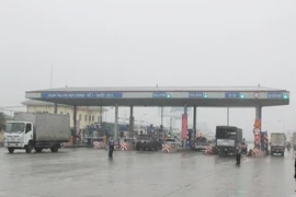 Kiến nghị giảm bớt các trạm thu phí giao thông