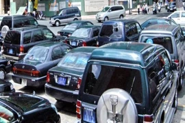 Bộ Tài chính mở rộng khoán xe công