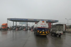 Thu phí qua hầm 'lố' hai năm, ai chịu trách nhiệm?