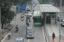 Tránh lấn làn, tuyến buýt nhanh được đặt giải phân cách
