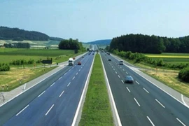 Thủ tướng yêu cầu Bộ GTVT rút kinh nghiệm dự án cao tốc