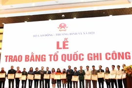74 tuổi đi nhận bằng liệt sĩ cho ông nội