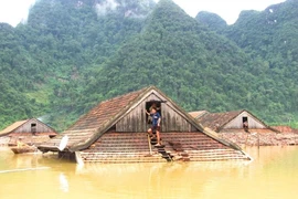 Sông Ngàn Phố ở mức đỉnh, cảnh báo lũ trên diện rộng