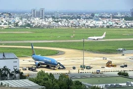 Phó Thủ tướng chỉ đạo về việc mở rộng sân bay Tân Sơn Nhất