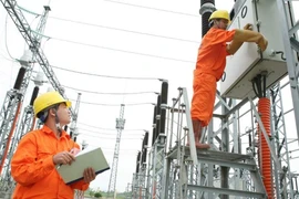 Thứ trưởng Bộ Công Thương: Sẽ xem xét kỹ việc tăng giá điện