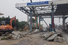Tháo dỡ trạm BOT Tân Đệ đưa về tuyến tránh Đông Hưng
