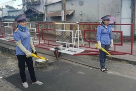 Vụ nhân viên gác chắn cứu bà cụ: 'Người hùng' ngành đường sắt
