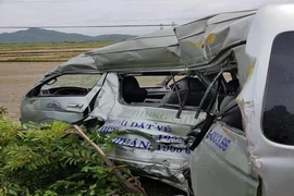 Nguyên nhân xe khách va chạm tàu SE27 làm 3 người chết
