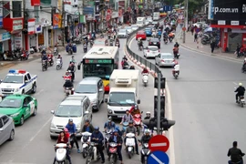 Thủ tướng yêu cầu ban hành nghị định quản lý xe dưới 9 chỗ