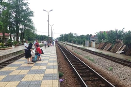 Ngành đường sắt chạy lại nhiều đôi tàu