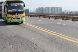 Gần 270 tỉ đồng sửa cầu Thăng Long