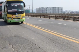 Từ 8-8, Tổng cục Đường bộ đóng cầu Thăng Long để sửa chữa