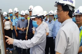 Bộ trưởng giao thông phê bình tư vấn sửa đường băng Nội Bài