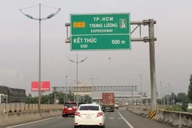 Bộ GTVT: Dừng giải phóng thêm mặt bằng nút giao Bến Lức