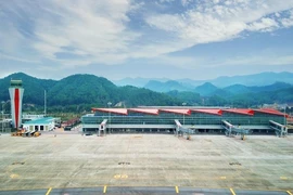 Bộ GTVT kéo dài thời gian đóng cửa sân bay Vân Đồn đến 13-2
