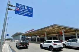 Phó Thủ tướng: Tiếp tục thí điểm kết nối vận chuyển khách đến các sân bay