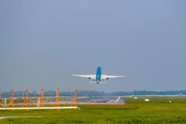 Nhiều bộ vào cuộc kiểm tra cạnh tranh giá vé máy bay