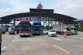 Hà Nội: Nhiều tài xế bất ngờ vì buộc phải quay đầu xe trên cao tốc