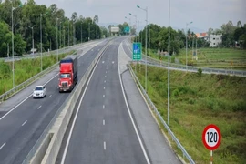 Chưa mở rộng quốc lộ 55 và quốc lộ 20 để tập trung làm đường cao tốc