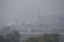 Bớt sương mù, máy bay có thể hạ cánh xuống sân bay Nội Bài từ sáng nay