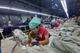Đề xuất tăng lương 7-8% cho người lao động