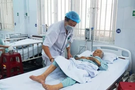 Nóng: Bộ Y tế và BHXH họp bàn về thanh toán BHYT với máy đặt, máy mượn