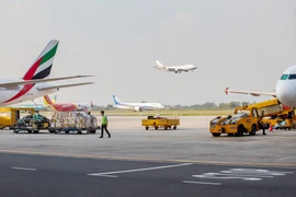 Nghiên cứu kỹ việc chuyển sân bay quân sự thành sân bay lưỡng dụng