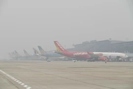 Nhiều chuyến bay không thể cất và hạ cánh ở sân bay Nội Bài vì sương mù dày đặc