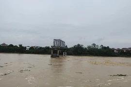 Lập tổ giám sát tiến độ xây dựng cầu Phong Châu, Phú Thọ