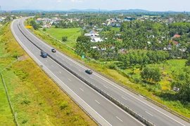 VEC nêu lý do chậm khắc phục hư hỏng trên cao tốc Đà Nẵng - Quảng Ngãi